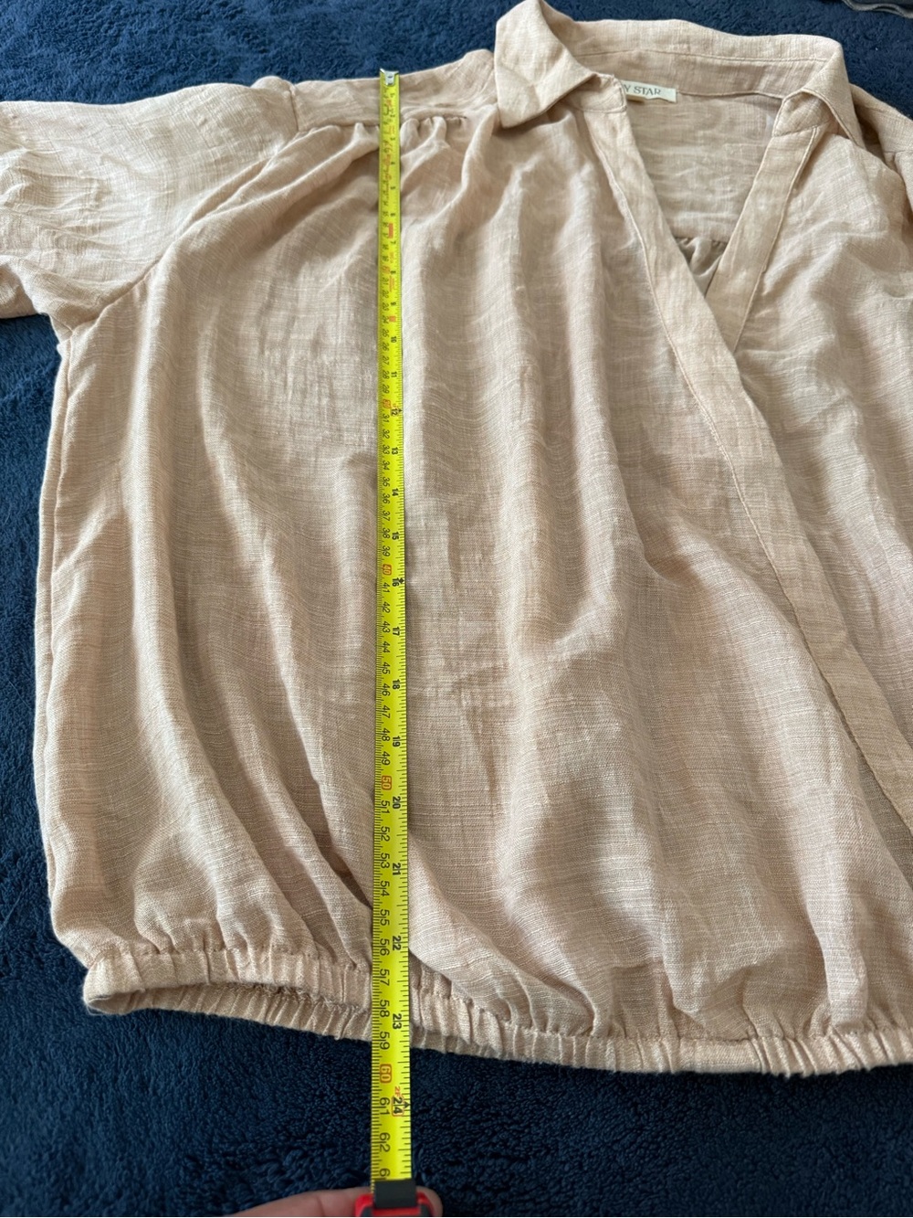 Lily Star Women's Brown Shirt. Size 1X Neck V with an elastic band at the bottom - Picture 9 of 10